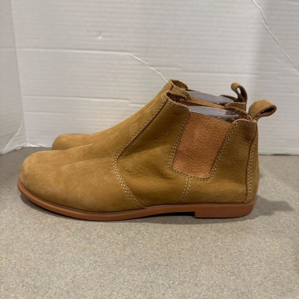 Kodiak Women’s Chelsea Low-Rider Tan Suede Ankle Boots